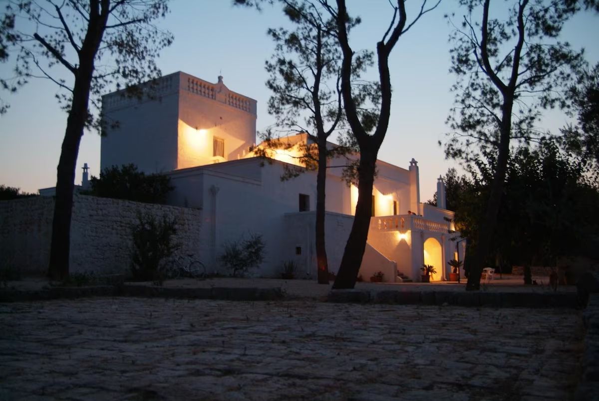 masseria esterno tramonto